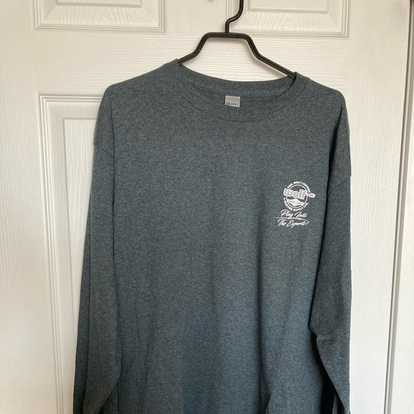 NWOT, Gildan Wolf Long Sleeve Tshirt, Gray, size XL - Picture 2 of 6